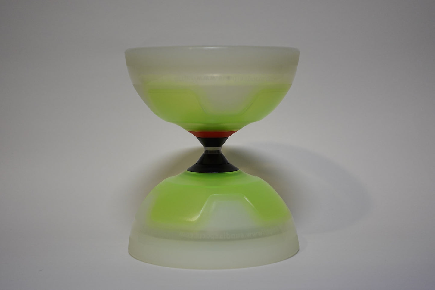 Sundia Falcon Triple Bearing Diabolo
